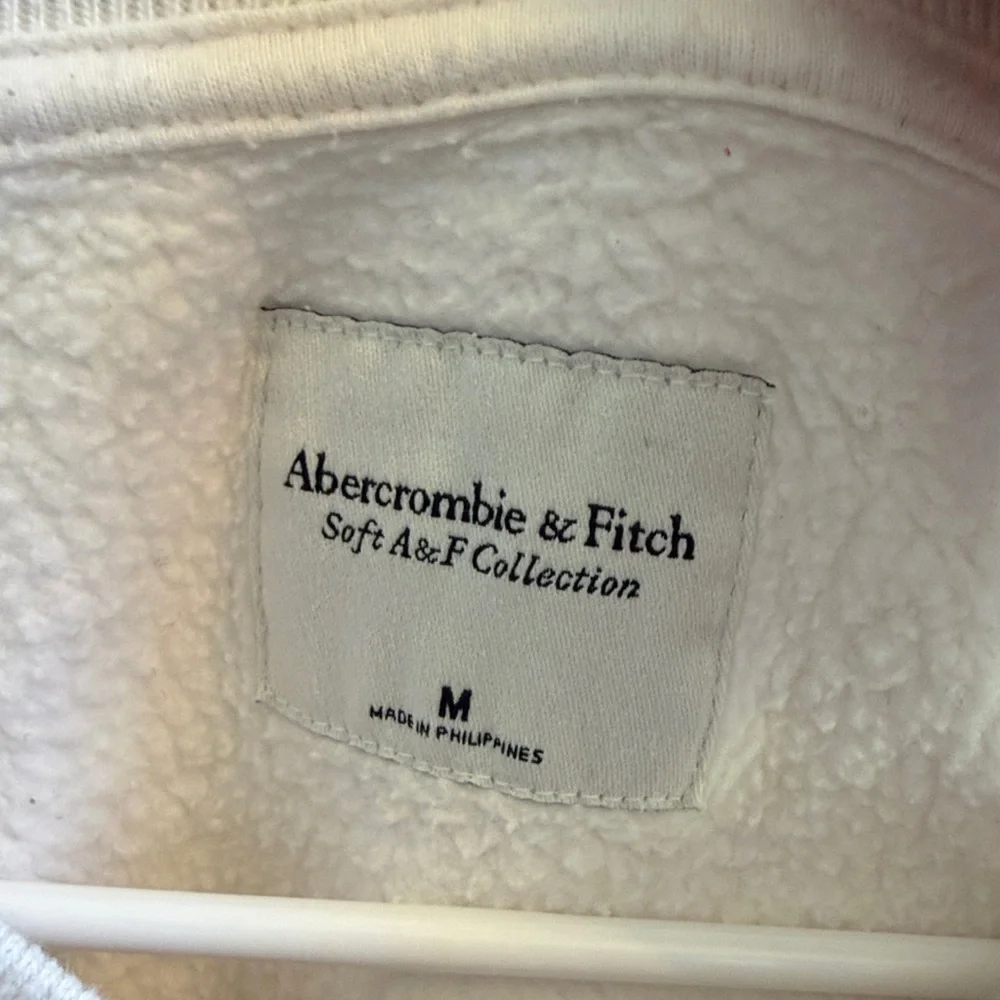 Abercrombie fleece V-Neck Stripe Trim sweatshirt - Picture 4 of 4